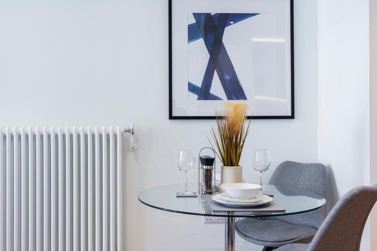 Luxury Apartment-Business-Relocation-Canary Wharf ลอนดอน ภายนอก รูปภาพ